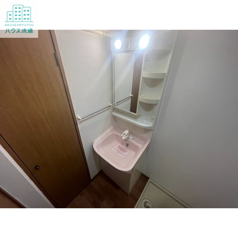 洗面設備　※別号室の写真です