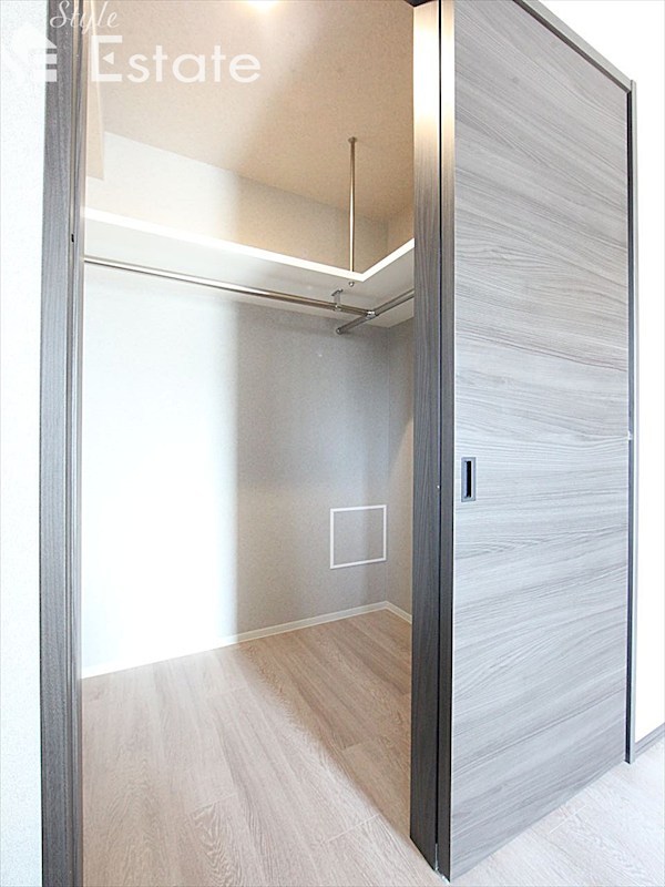 収納　ウォークインクローゼット