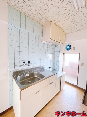 キッチン　写真は別のお部屋のものでございます