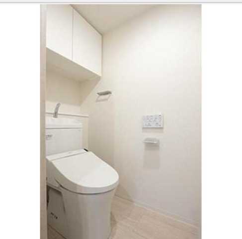 トイレ　※写真は同タイプ住戸です。