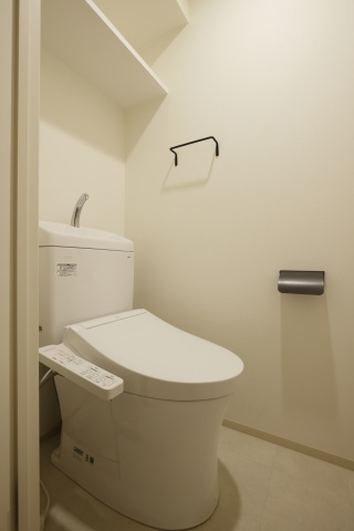 トイレ　写真は参考写真です。現況を優先してください。