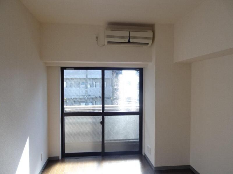 居室・リビング　☆明るい居間☆