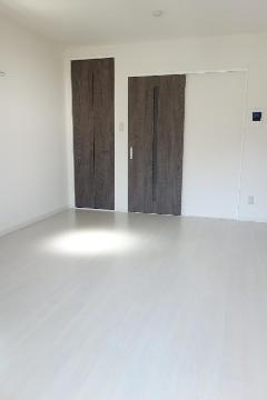 居室・リビング　室内