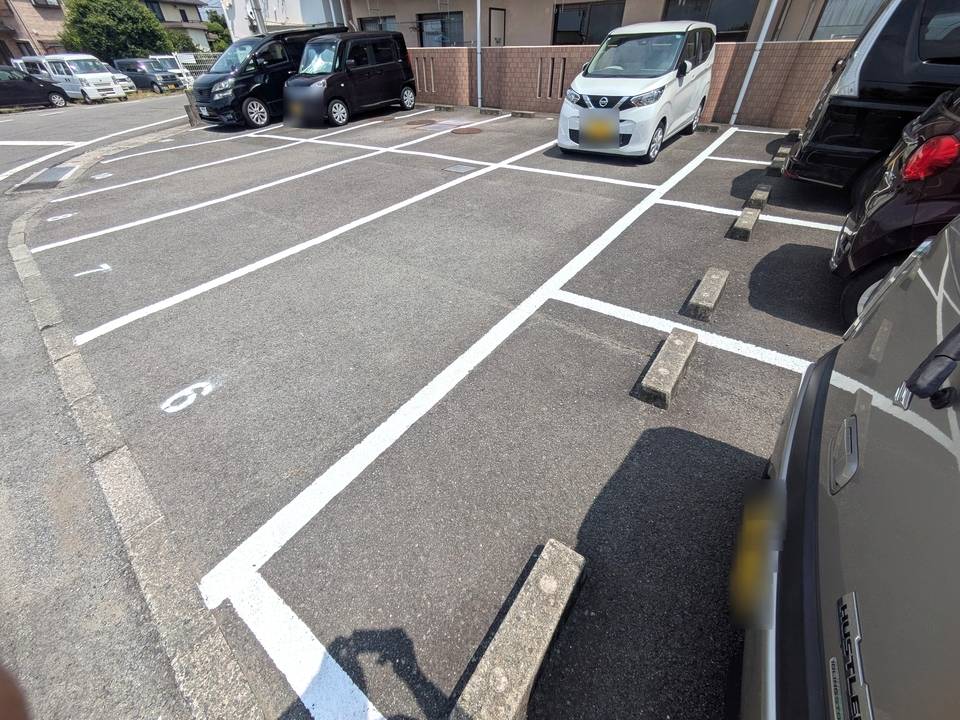 駐車場　駐車場