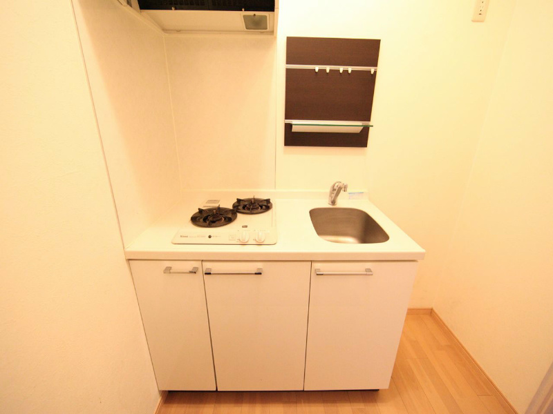 キッチン　システムキッチン（ガス2口コンロ付）