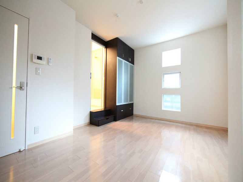 居室・リビング　洋室8.28帖　クローゼット付（収納充実してます）