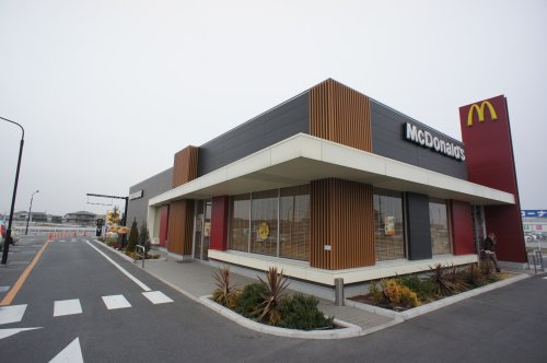 スーパー　オークワ　高田神楽店（スーパー）まで688m