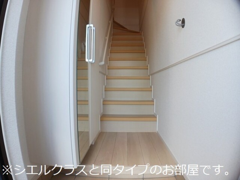 玄関　図面と現状に相違がある場合には現状を優先