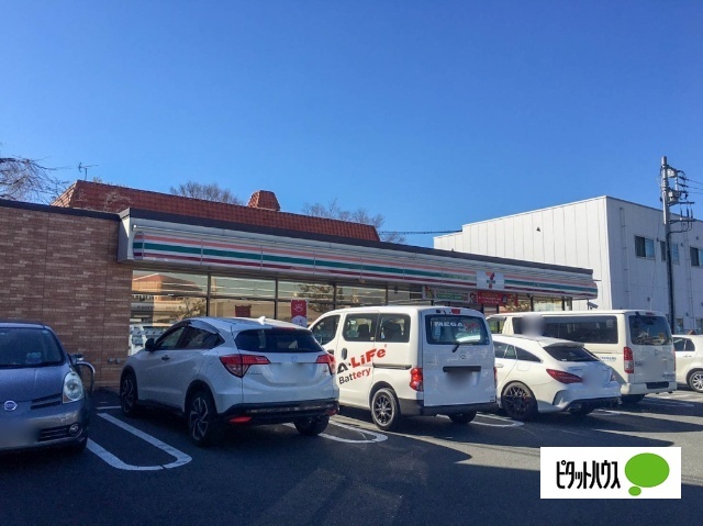 コンビニ　セブンイレブン富士市永田町店（コンビニ）まで664m