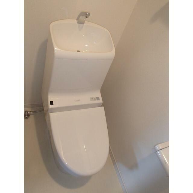 トイレ　温水洗浄暖房便座