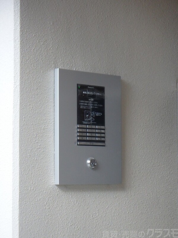 エントランス　エントランスにはオートロックがございます