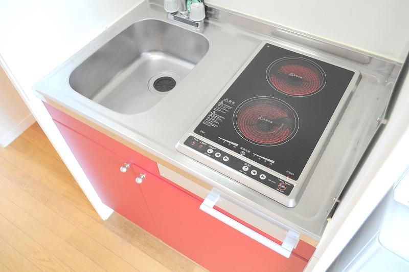 キッチン　仕様・設備は原状と異なる場合有。現状優先