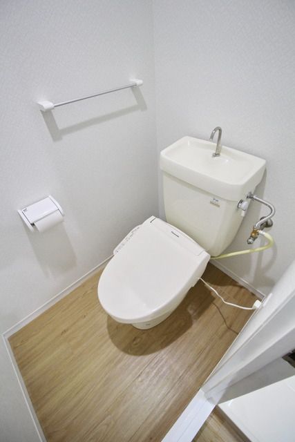 トイレ　★シャワートイレ付ですよ★