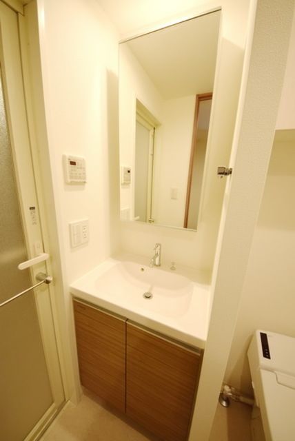 洗面設備　お部屋探しは株式会社　タウンハウジング　までお気軽にお問合…