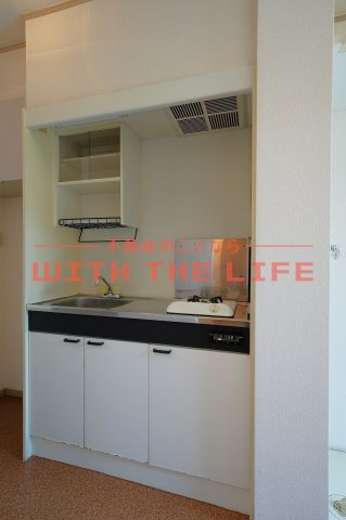 キッチン　コンパクトなキッチンで掃除もラクラク