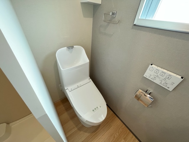 トイレ　※同施工会社のイメージ写真※