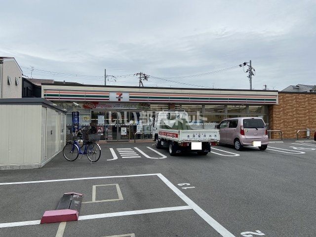 コンビニ　セブンイレブン 東大阪吉松2丁目店（コンビニ）まで208m