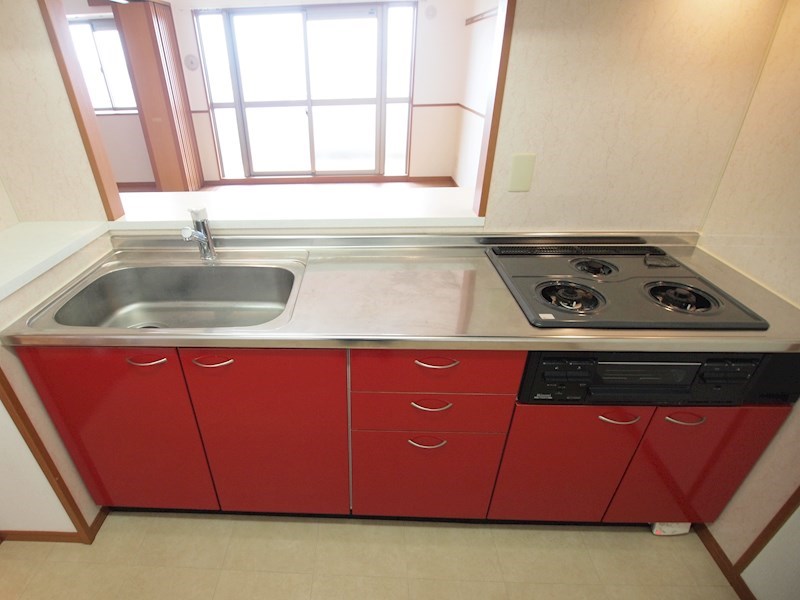 その他設備　カウンターキッチンはお子様の居るご家庭に最適。