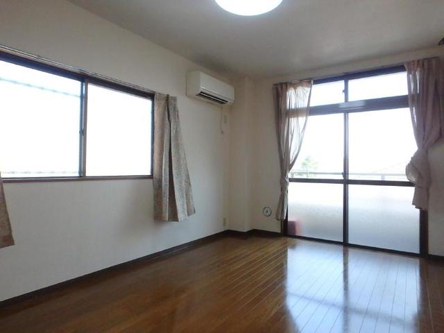 居室・リビング　洋室１