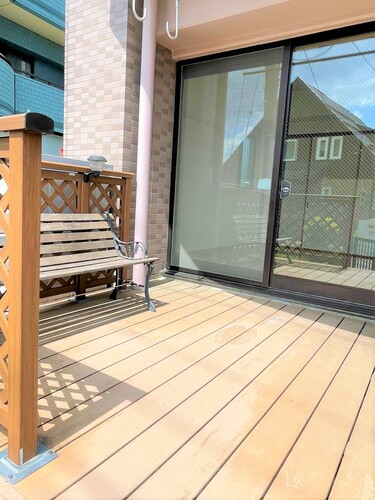 バルコニー　ウッドデッキ（2022年4月撮影）