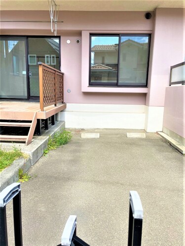 駐車場　一台無料駐車場（2022年4月撮影）