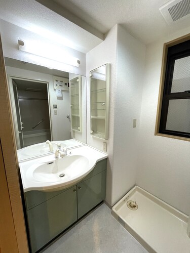 洗面設備　独立洗面所（前回内装時2022年4月撮影）