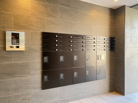 その他共有部分　外出の多い方でも安心の宅配ボックス付き♪