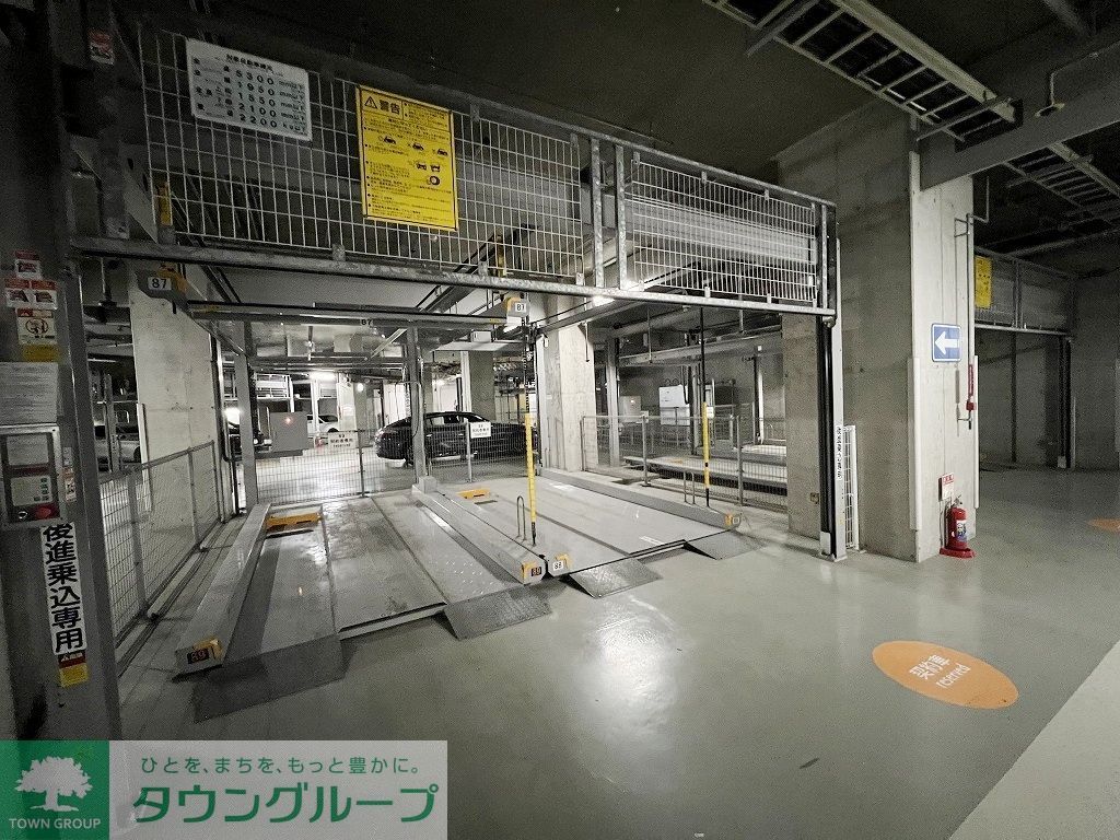 駐車場　駐車場