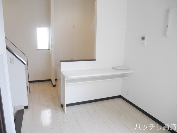 居室・リビング　別号室の画像。現況優先