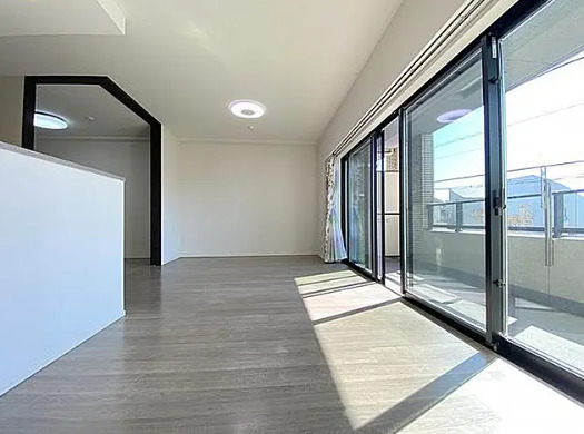 居室・リビング　別タイプ部屋　参考写真です