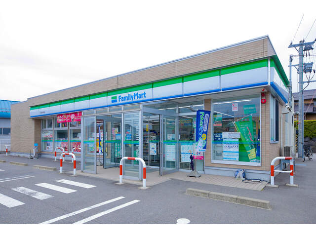 コンビニ　ファミリーマート 小松若杉町店（コンビニ）まで1246m