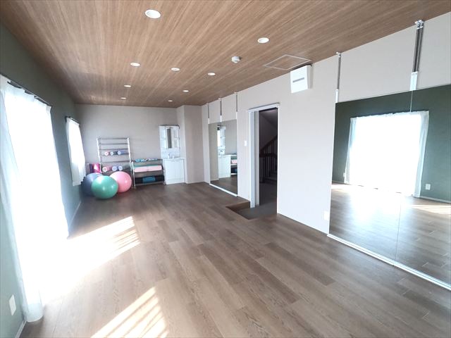 その他共有部分　全面鏡のスタジオ無料でご利用いただけます