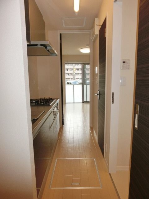 その他部屋・スペース　玄関からのお部屋です