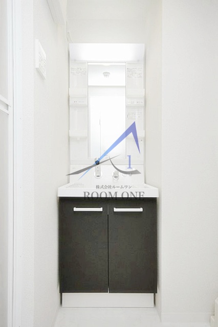 洗面設備　独立洗面台です。