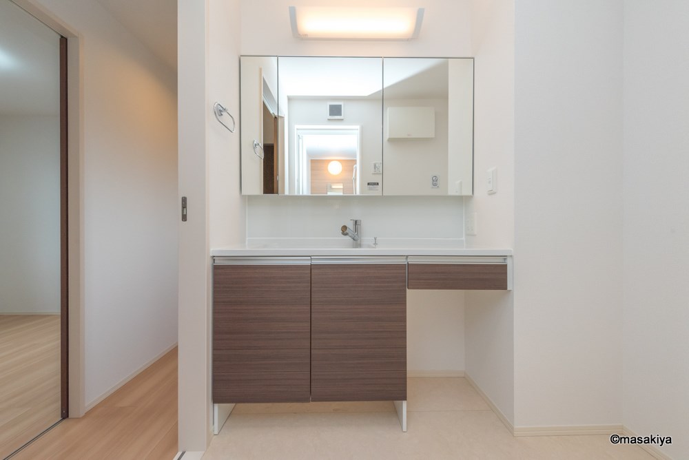 洗面設備　洗面・脱衣　シャンプードレッサー付き