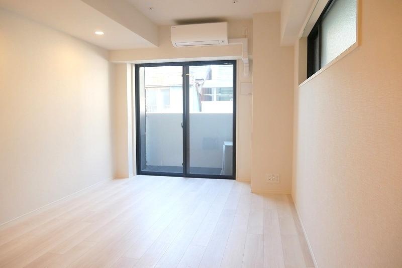 居室・リビング　☆明るい洋室☆