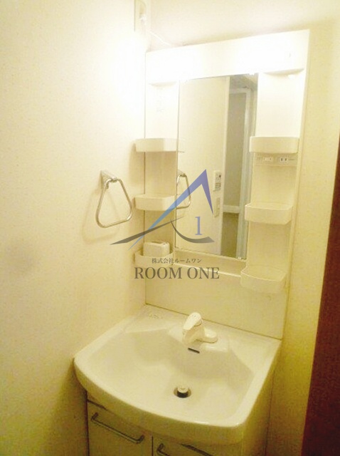 洗面設備　洗面台です。