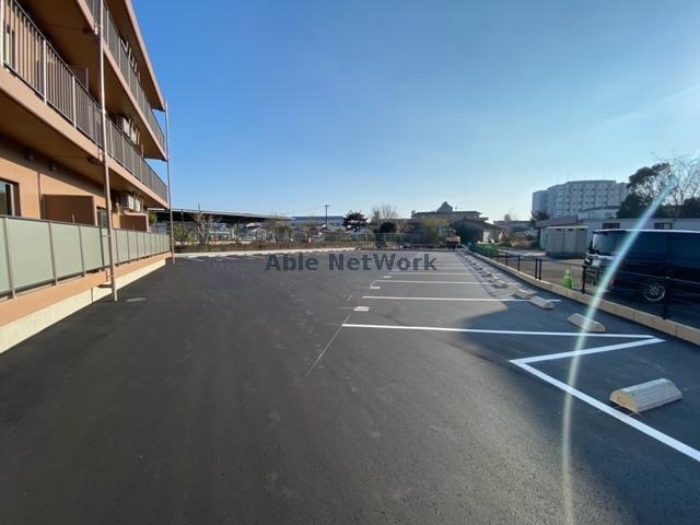 駐車場　駐車場