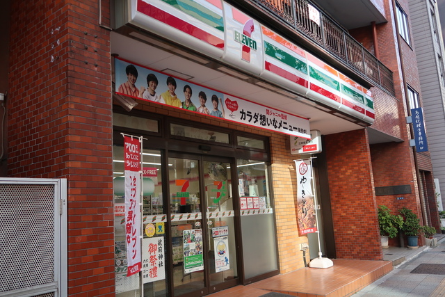 コンビニ　セブンイレブン台東蔵前3丁目店（コンビニ）まで100m