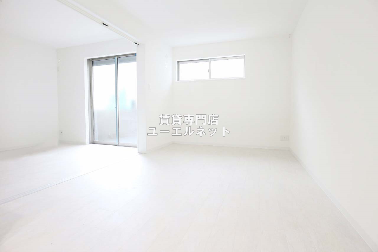 居室・リビング　ゆったりとくつろげる、落ち着きのある居室空間です