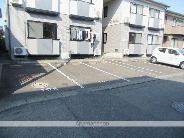 駐車場　駐車場