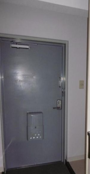 玄関　玄関ドア