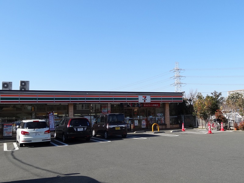 コンビニ　セブンイレブン藤沢高倉支店（コンビニ）まで299m