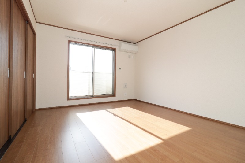 居室・リビング　図面と現状に相違がある場合には現状を優先