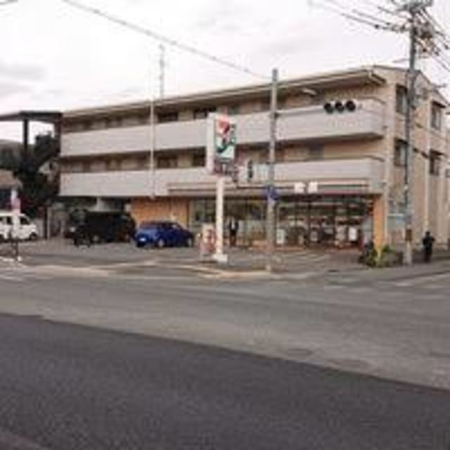 コンビニ　セブンイレブン吹田川岸町店（コンビニ）まで451m