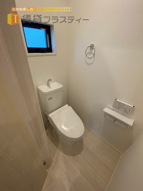 トイレ　ウォシュレット標準装備。