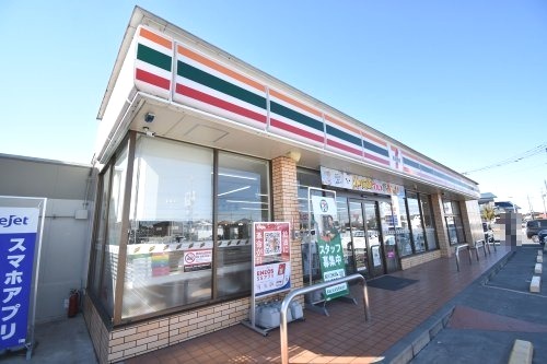 コンビニ　セブンイレブン鴻巣下忍SS（コンビニ）まで2157m