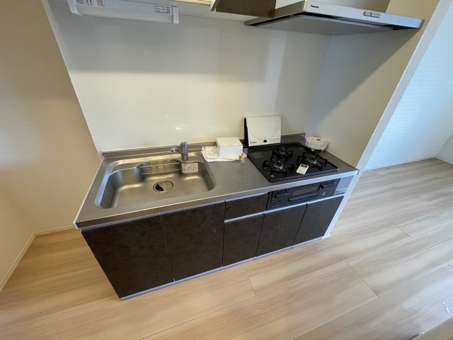 キッチン　別部屋参考写真です