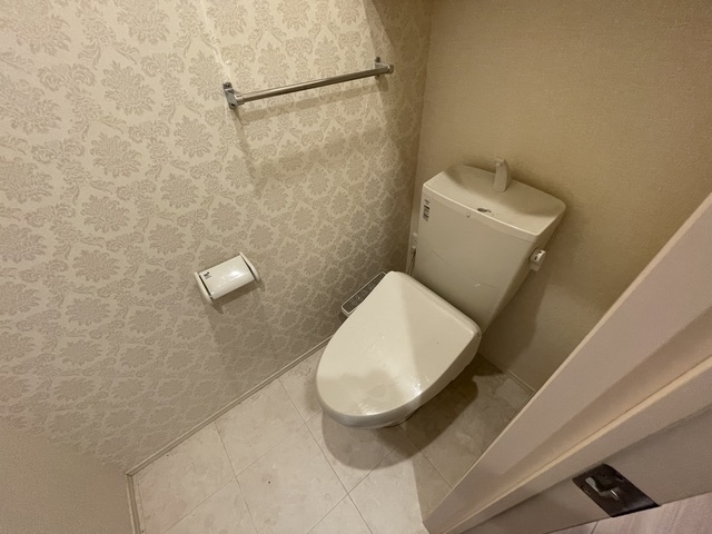 トイレ　別部屋参考写真です