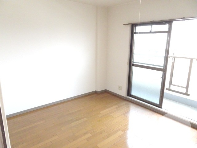 居室・リビング　明るいお部屋です♪